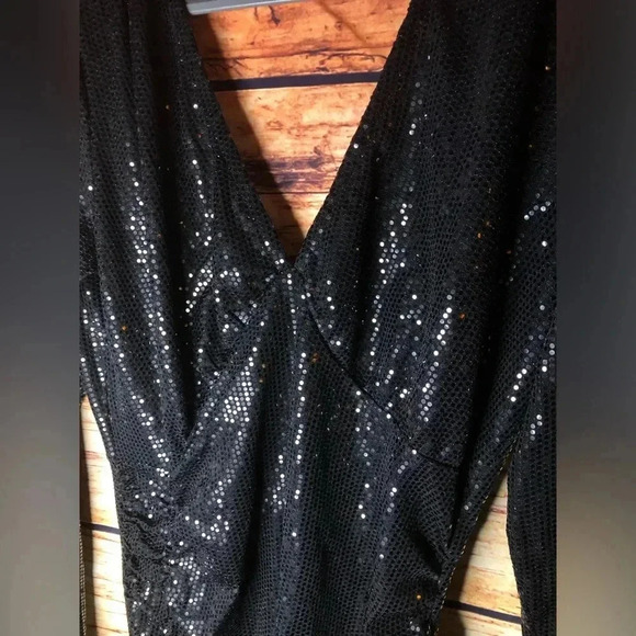 Sequin High-Slit Maxi Dress - Picture 8 of 16